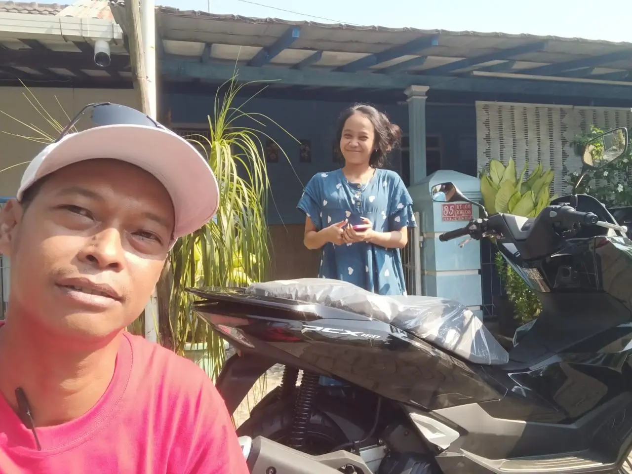 Pelayanan Dealer Honda Area Kendal untuk pembelian motor Honda terbaru. Dapatkan informasi harga, brosur motor Honda Kendal, promo menarik, dan simulasi kredit sesuai kebutuhan.