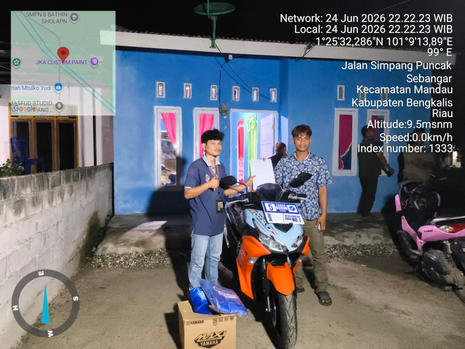 Serah terima motor Yamaha Aerox kepada pelanggan di Bengkalis sebagai bukti pelayanan Dealer Yamaha Alfa Scorpii Bengkalis. Lihat ulasan, harga, promo, dan simulasi kredit Yamaha.