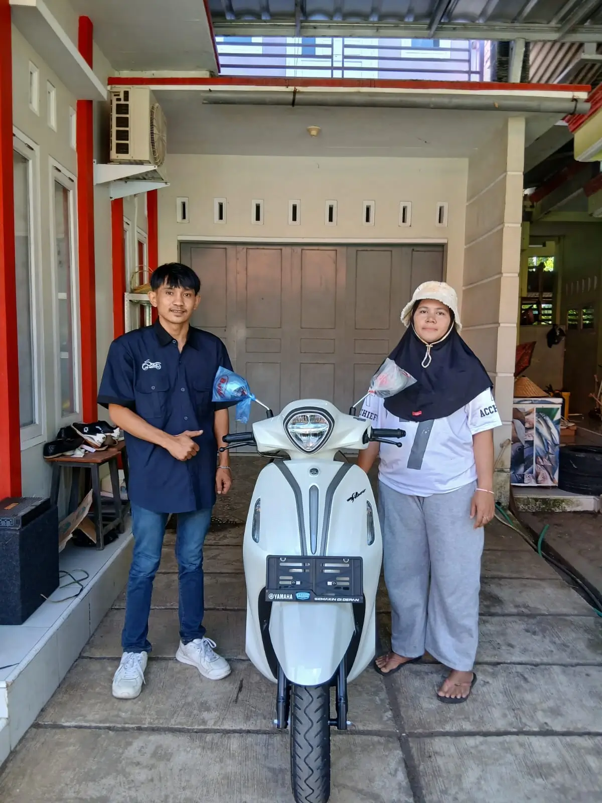 Dokumentasi pelayanan pelanggan di Dealer Motor Yamaha Tasikmalaya. Dapatkan informasi harga Motor Yamaha Tasikmalaya terbaru, promo, brosur, dan pilihan kredit sesuai kebutuhan.