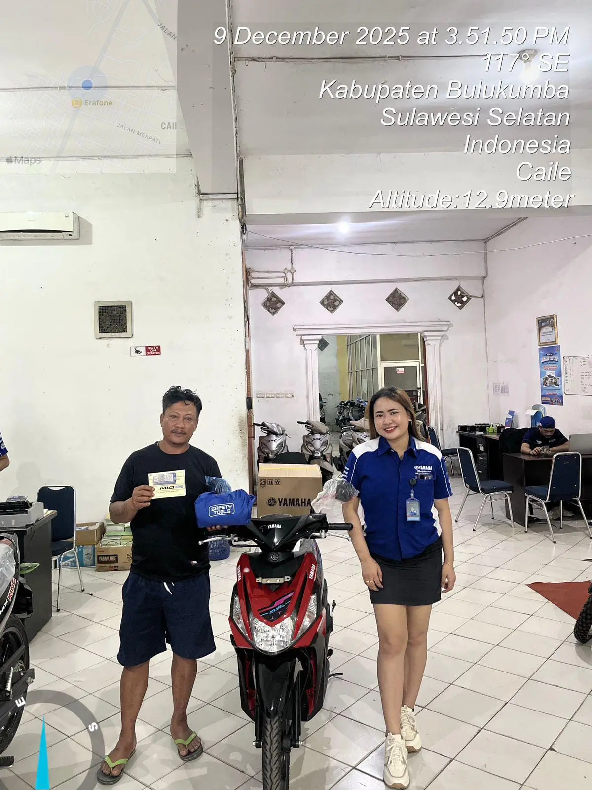 Foto Sales Dealer Motor Yamaha Bulukumba yang siap membantu pembelian motor Yamaha. Hubungi untuk mendapatkan harga motor Yamaha Bulukumba, promo terbaru, brosur, dan konsultasi pembelian.